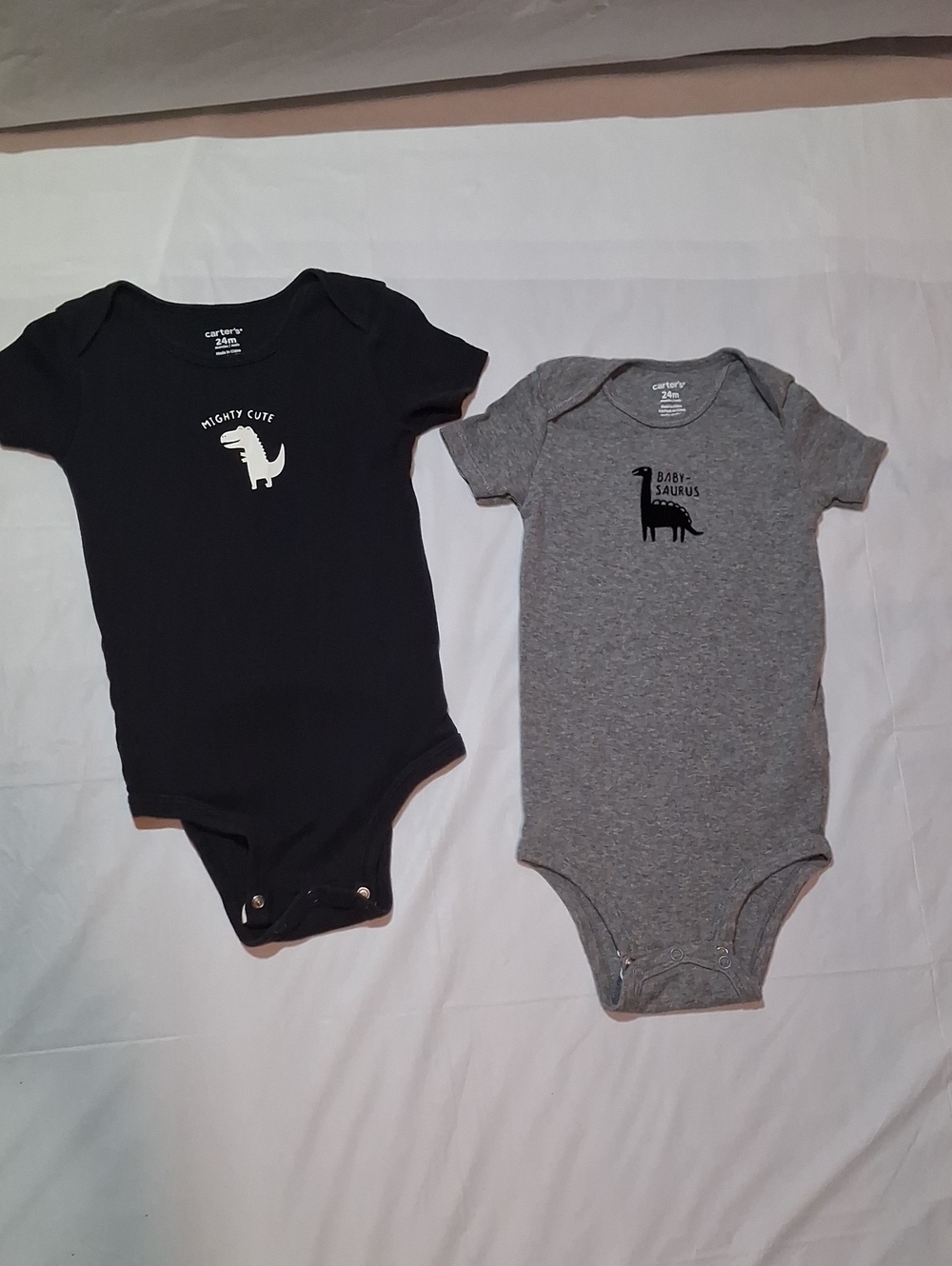 🦖 Carter's Baby Boys Dinosaur Graphic Bodysuits 24M (Set Of 2) 🦕